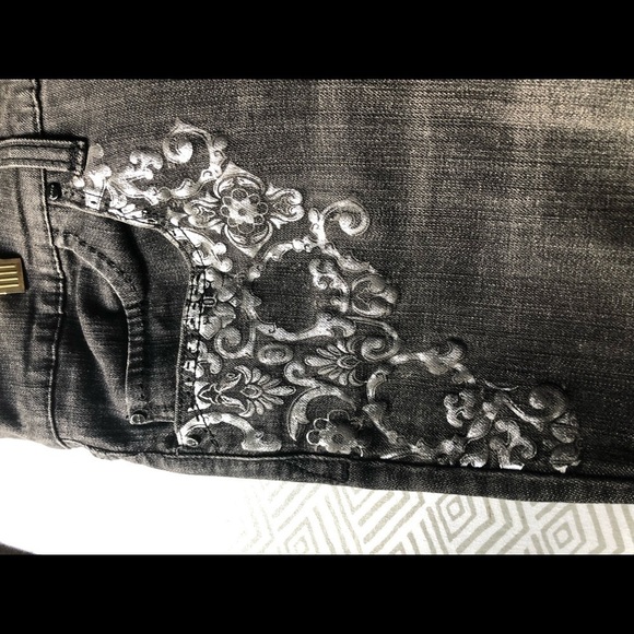White House black Market jeans with silver tone appliqué - Picture 8 of 8